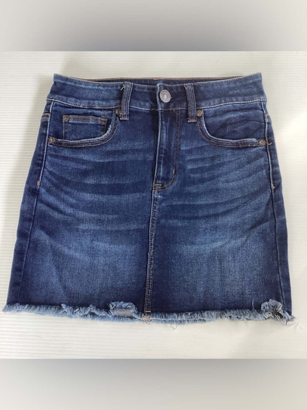 American Eagle Next Level Stretch Hi-Rise Mini Skirt Dark Wash Denim Size 2